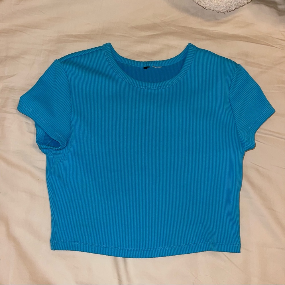 blue ribbed tee